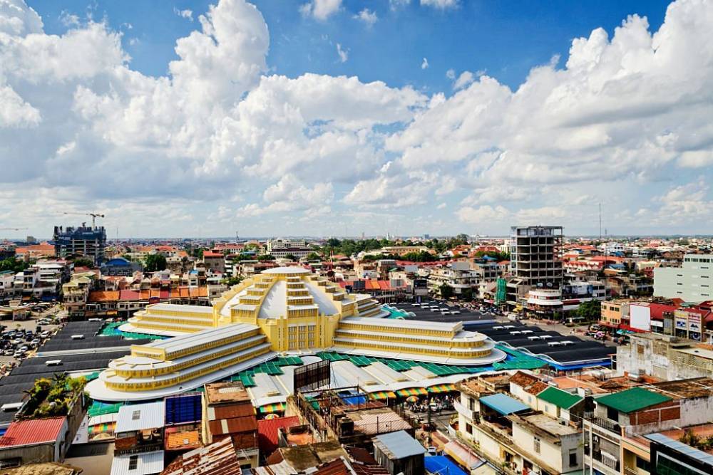 Il mercato di Phsar Thmey a Phnom Penh visto dall'alto